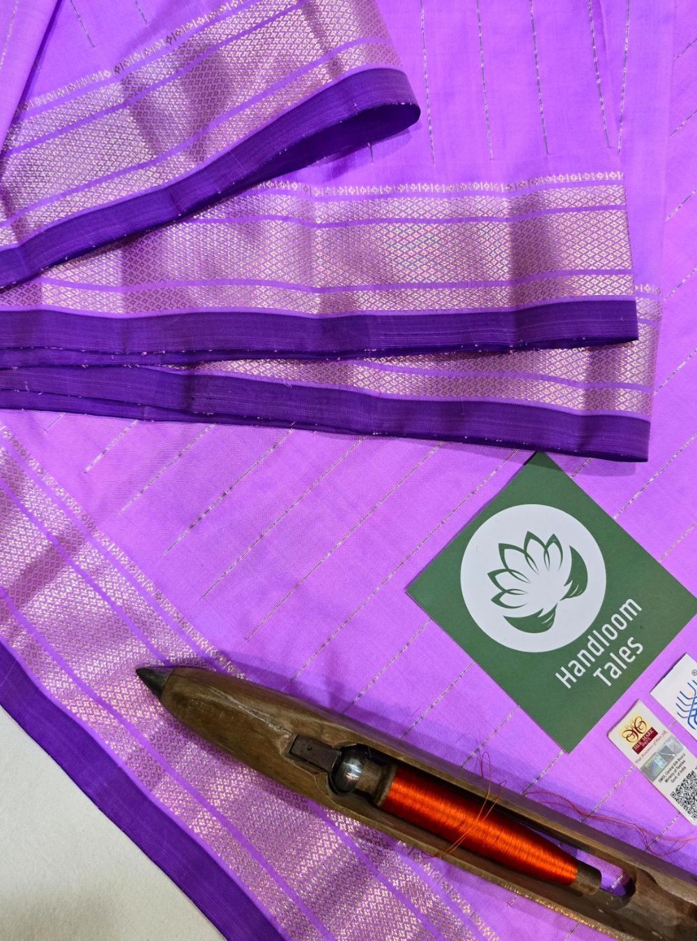 Lavender Asawali Charm: Framed with Baro Punja Grace
