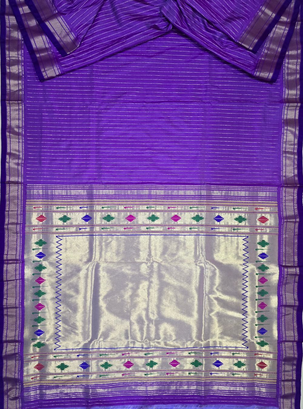 Baingani Baro Punja Charm: The Golden Stripes Paithani