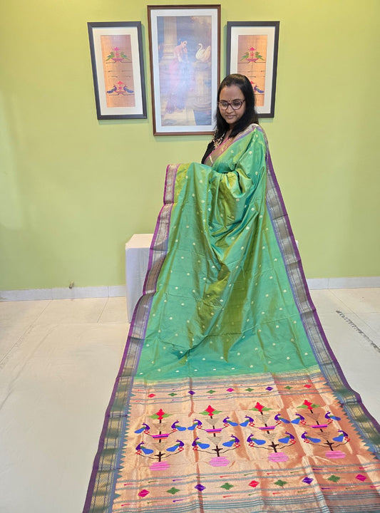 Green Mor Popat Elegance: Traditional Manchali Paithani