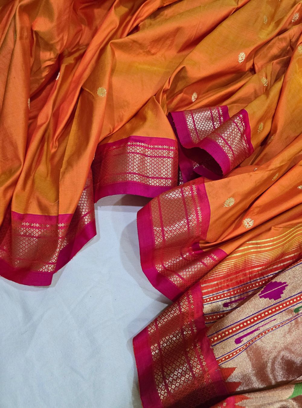 Orange with Pink border- Mor Popat Elegance: Traditional Manchali Paithani