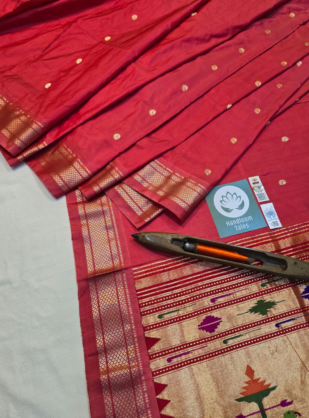 Peach and Orange Mor Popat Elegance: Traditional Manchali Paithani