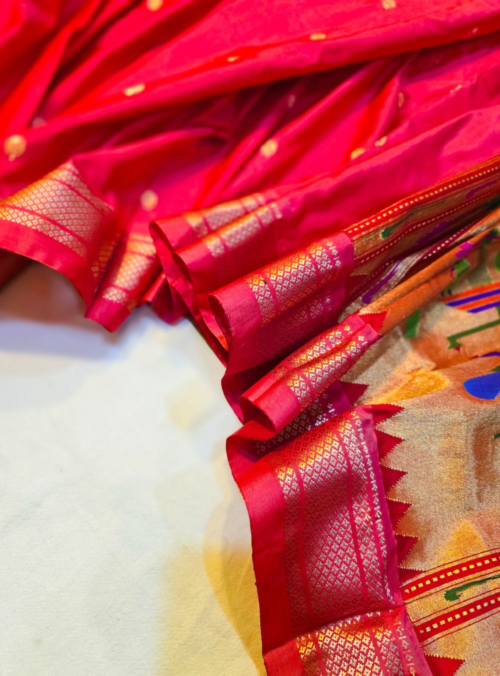 Peach and Orange Mor Popat Elegance: Traditional Manchali Paithani