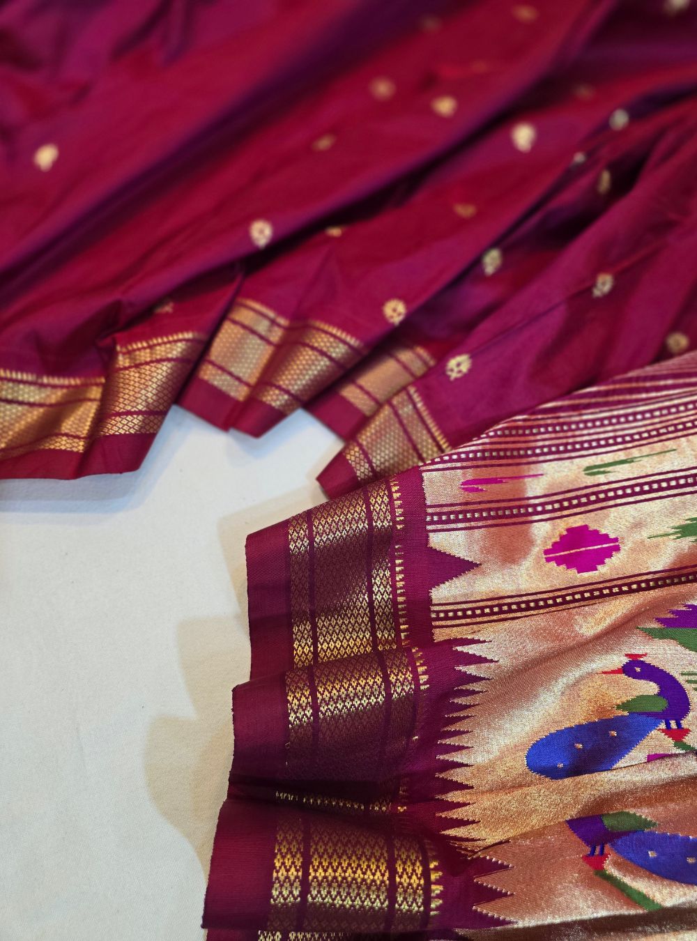 Mor Popat Elegance: Traditional Manchali Paithani - Red