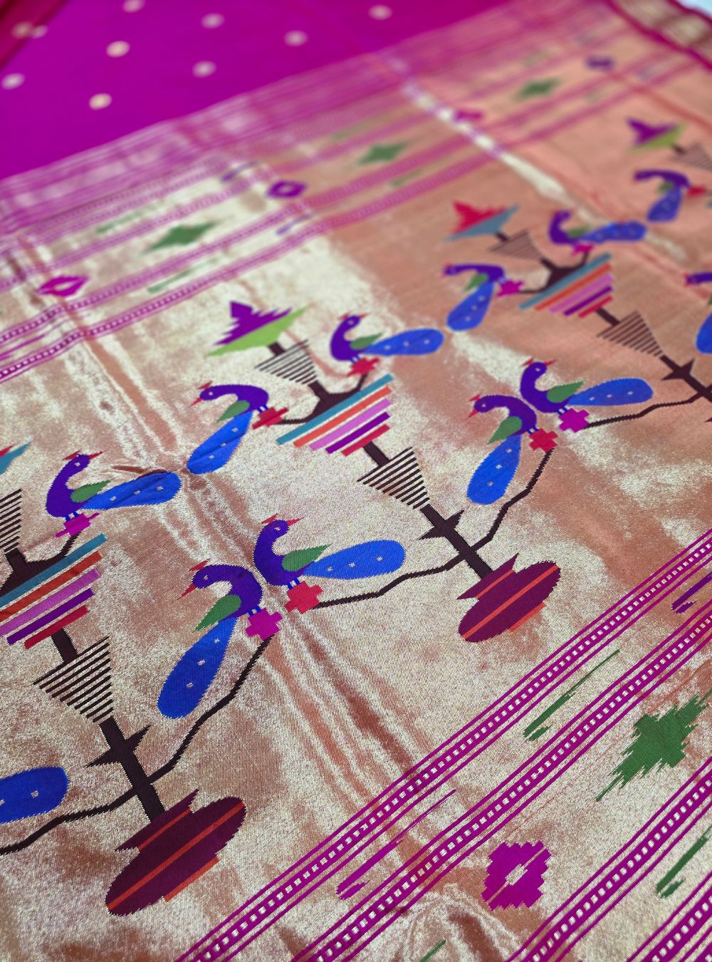 Pink Mor Popat Elegance: Traditional Manchali Paithani