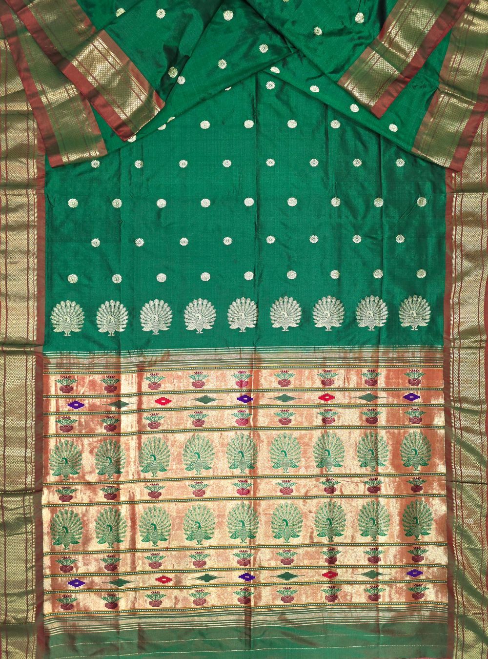 Deep Green Tissue Elegance: The Chatai Border Paithani