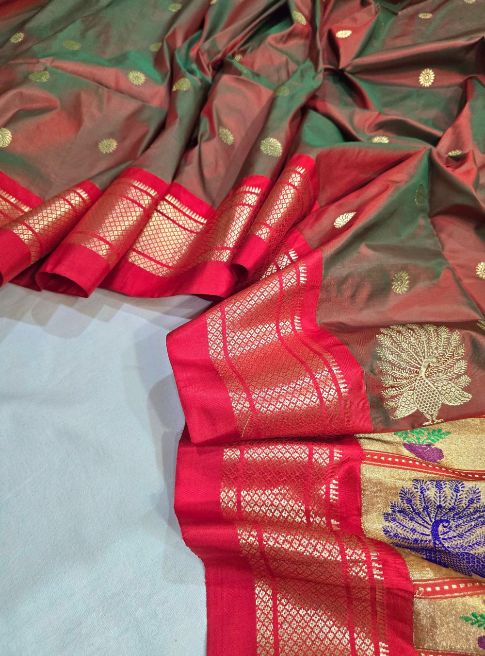 Amber Tissue Elegance: The Coconut Border Paithani