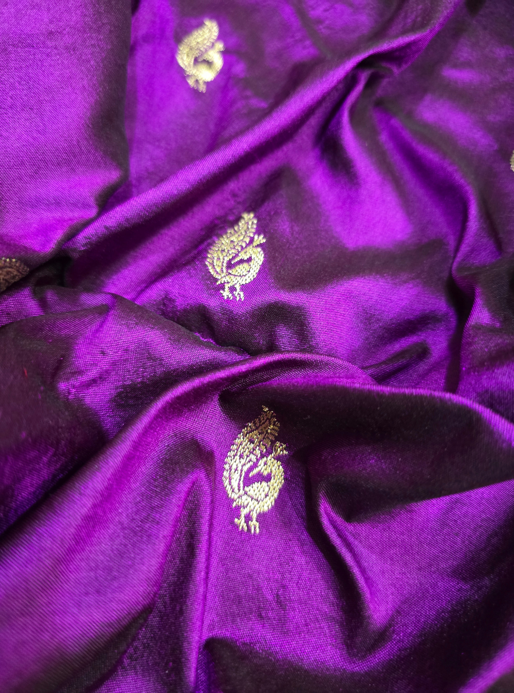 Graceful Legacy: The Refined Traditional Paithani - Baingani