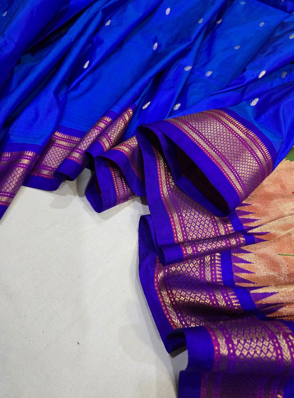 Graceful Legacy: The Refined Traditional Paithani - Blue