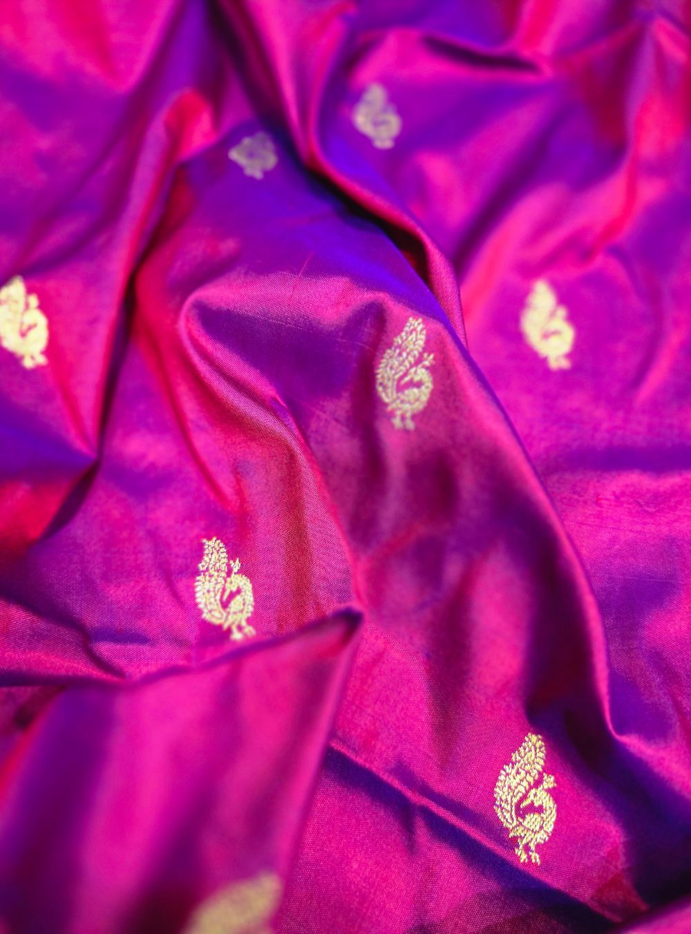Graceful Legacy: The Refined Traditional Paithani - Magenta